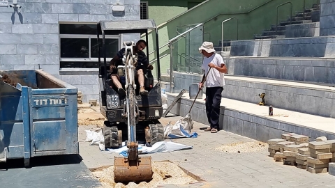 תחילת העבודות הבוקר.jpg