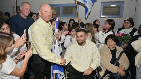 ראש העיר ופצוע המלחמה שלום שטרית.JPG